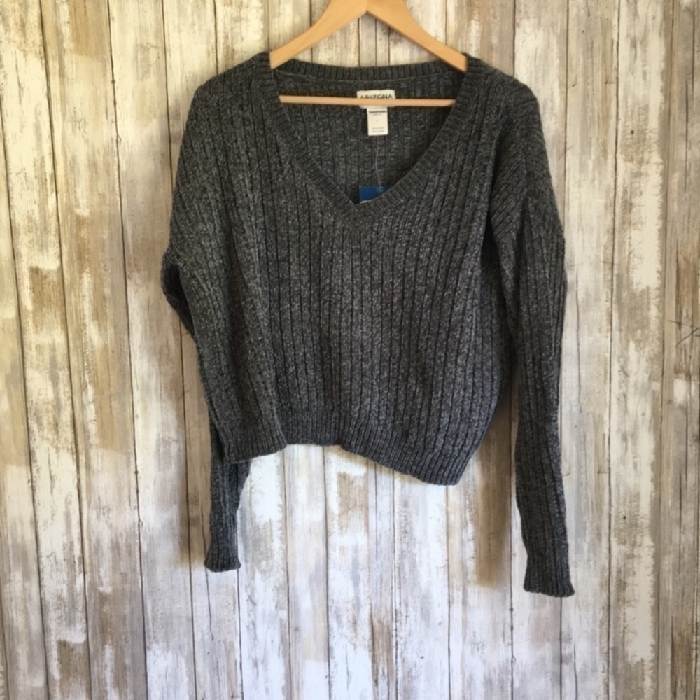 NWT Arizona Jeans Co. Grey Cable Knit Sweater